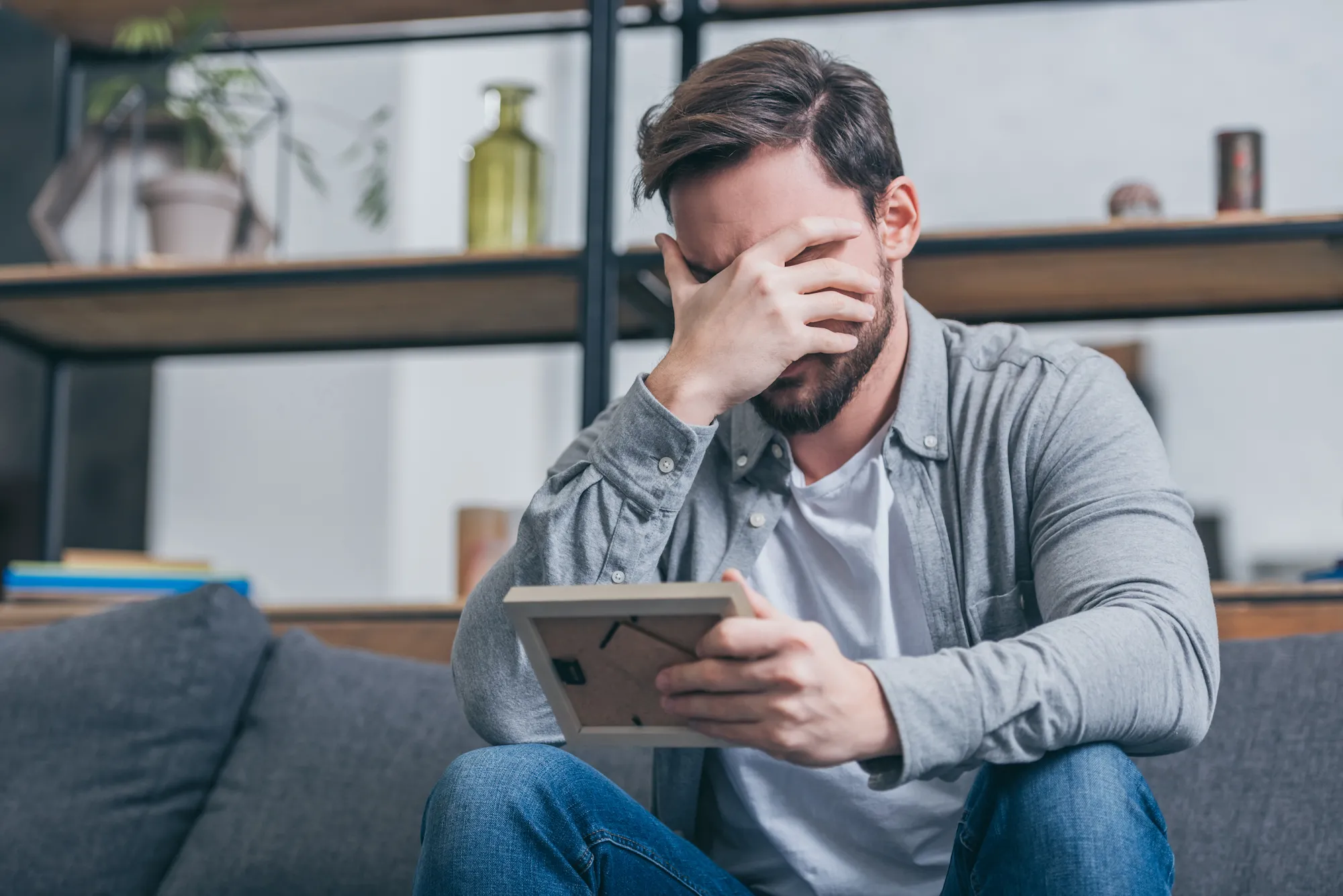 مراحل رحلة الحزن وكيف يمكن لمدرب الحزن أن يساعدك في ذلك